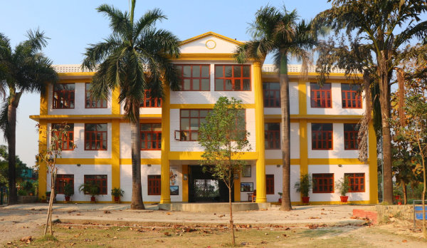 AltesSChulhausSonne2